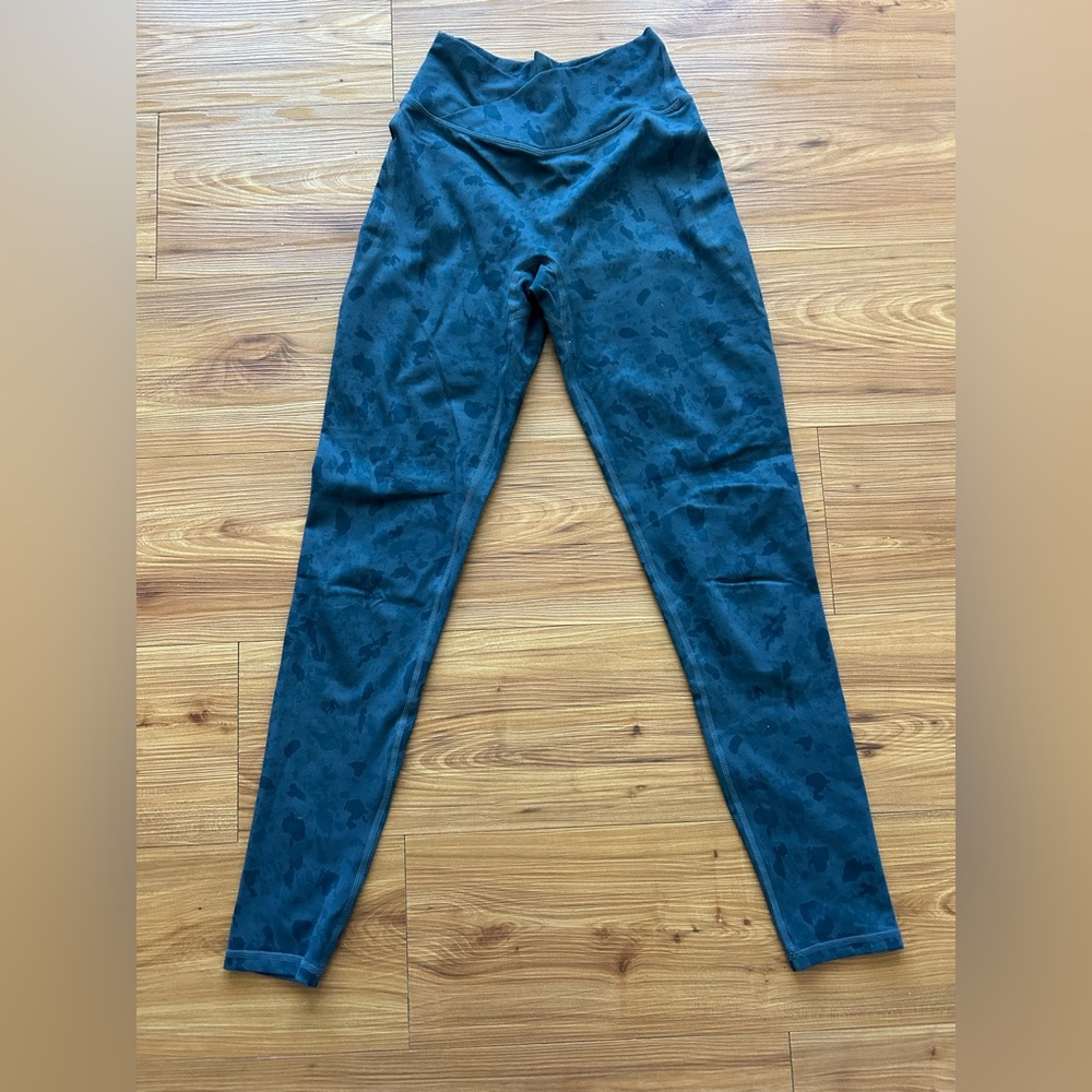 Alphalete cross over leggings size small